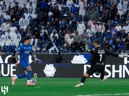 داروين نونيز لدى تسجيله هدفاً للهلال في مرمى الفتح بالدوري السعودي - 22 نوفمبر 2025 - X/@Alhilal_FC