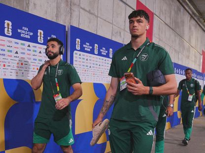 لاعبون جزائريون يصلون إلى الملعب قبل مباراة ضد الأرجنتين بكأس العالم - 16 يونيو 2026 - IMAGN IMAGES via Reuters