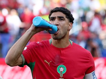 أشرف حكيمي يرتشف الماء خلال مباراة المغرب والبرازيل في كأس العالم 2026 - 14 يونيو 2026 - Reuters