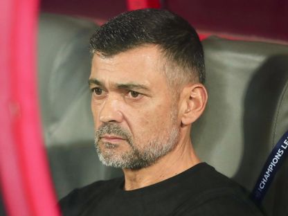 سيرجيو كونسيساو مدرب الاتحاد السعودي خلال مواجهة الدحيل القطري في دوري أبطال آسيا للنخبة - 24 نوفمبر 2025 - X/@MidanAlYaum