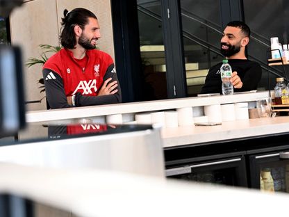 محمد صلاح ودومينيك سوبوسلاي بمقر ليفربول - 14 مايو 2026 - X/LFC