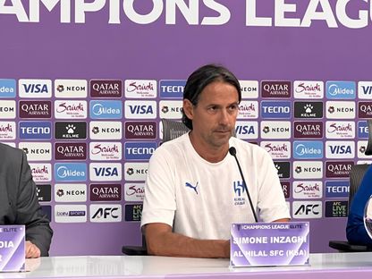 سيموني إنزاغي مدرب الهلال السعودي خلال مؤتمر صحافي - 24 نوفمبر 2025 - X/@aawsat_spt