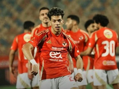 إمام عاشور لاعب الأهلي يحتفل بالتسجيل ضد البنك الأهلي - 17 مايو 2025 - X/@epl_eg