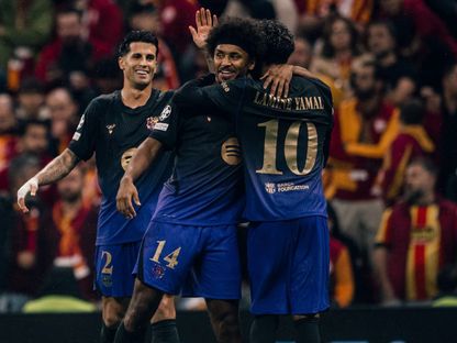 احتفال لاعبي برشلونة بتسجيل هدف في مرمى غلطة سراي بدوري أبطال أوروبا - 13 أكتوبر 2026 - X/@fcbarcelona_ara