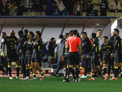 احتفال لاعبي الاتحاد بعد الفوز على نيوم في دوري روشن السعودي - 31 ديسمبر 2025 - X/@ittihad