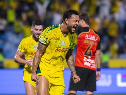 جوشوا كينغ بعد تسجيله هدفاً للخليج في مرمى الرياض بالدوري السعودي - 19 أكتوبر 2025 - X/@Khaleejclub