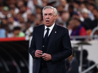 كارلو أنشيلوتي مدرب ريال مدريد خلال مواجهة برشلونة في السوبر الإسباني - 12 يناير 2025 - Reuters