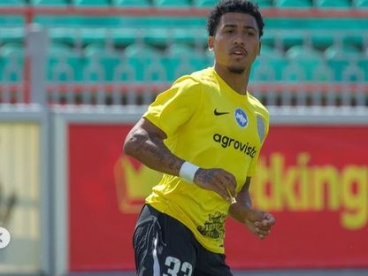 خوان ألفينا مهاجم أولكسندريا الأوكراني خلال مباراة ودية - 3 أغسطس 2025 - IG/@fcolexandriya