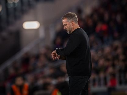 هانزي فليك من مباراة برشلونة وديبورتيفو ألافيس بالدوري الإسباني - 30 نوفمبر 2025 - X/FCBarcelona_es