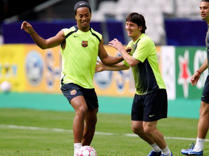 رونالدينيو وليونيل ميسي في تدريبات برشلونة - 16 مايو 2006 - Reuters