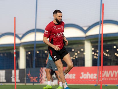 كريم بنزيما نجم الهلال في حصة تدريبية - 30 أبريل 2026 - X/@Alhilal_FC