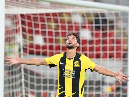 احتفال حسام عوار لاعب الاتحاد بتسجيل هدف في مرمى الجزيرة الإماراتي بتصفيات دوري أبطال آسيا للنخبة - 11 أغسطس 2026 - X/@MidanAlYaum