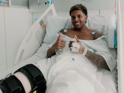 لاعب ريال مدريد رودريغو بعد إجراء عملية جراحية - 10 مارس 2026 - IG/@rodrygogoes