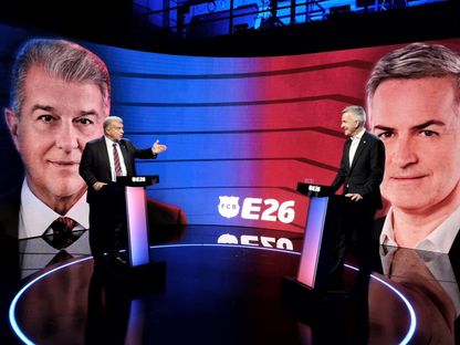 لابورتا يسخر من "صفقة" هالاند وفونت يريد ميسي رئيساً فخرياً لبرشلونة