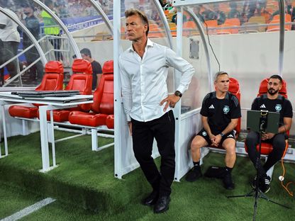 بطل للعالم مرشح لخلافة رونار بمنتخب السعودية