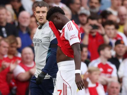 بوكايو ساكا يتعرض للإصابة في مباراة أرسنال وليدز يونايتد 23-8-2025 - Reuters