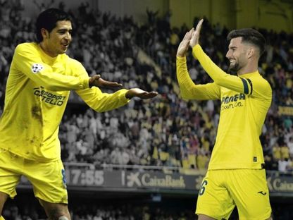 نجما فياريال أليكس بايينا وخوان رومان ريكيلمي - Villarreal/x