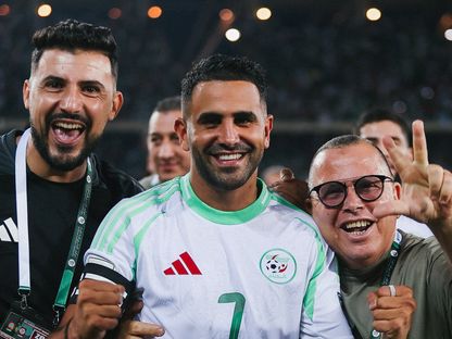 رياض محرز يحتفل بتأهل الجزائر لكأس العالم 2026 - 9 أكتوبر 2025 - X/@Mahrez22