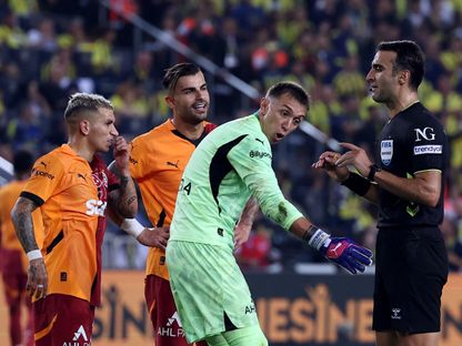 الاتحاد التركي يوقف 149 حكماً يُشتبه بتورّطهم في فضيحة مراهنات