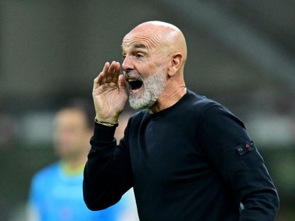 ستيفانو بيولي يرفض الاستقالة من تدريب فيورنتينا رغم سوء النتائج