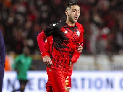 حكيم زياش أثناء عملية الإحماء قبل مباراة الوداد الرياضي ومانيما يونيون بكأس الكونفدرالية الإفريقية - 25 يناير 2026 - X/CAFCLCC_ar