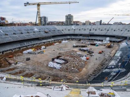 ملعب كامب نو أثناء عمليات التجديد بالفترة من 2023 إلى 2025 - Marca/x