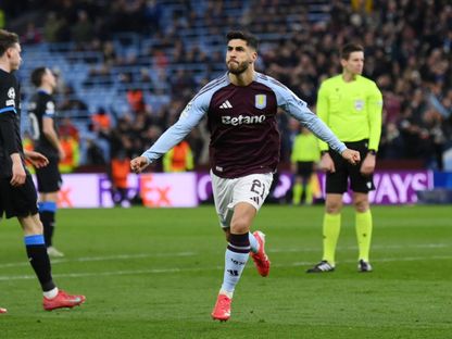ماركو أسينسيو مهاجم أستون فيلا يحتفل بهدفه في شباك كلوب بروج بدوري أبطال أوروبا - 12 مارس 2025 - Reuters