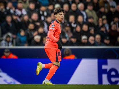 لاعب برشلونة تشافي إسبارت في أول مشاركة له مع الفريق أمام نيوكاسل في دوري أبطال أوروبا - 10 مارس 2026 - X@FCBarcelona