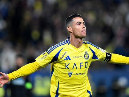 كريستيانو رونالدو نجم نادي النصر يحتفل بهدفه في مرمى الفيحاء بالدوري السعودي - 7 فبراير 2025 - Reuters