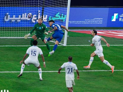ماركوس ليوناردو يسجل هدفاً للهلال في مرمى الأخدود بالدوري السعودي - 25 سبتمبر 2025 - X@Alhilal_FC