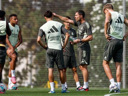 تشابي ألونسو مدرب ريال مدريد في مران الفريق - 17 أغسطس 2025 - X/@realmadriden