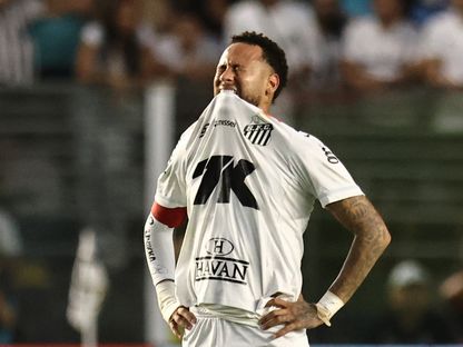 نيمار مهدد بالغياب طويلاً وقد لا يلعب بقميص سانتوس مجدداً