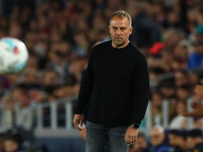 هانزي فليك مدرب برشلونة خلال مواجهة سيلتا فيغو بالدوري الإسباني - 22 أبريل 2026 - Reuters