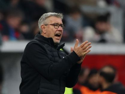 السويسري أورس فيشر مدرب أونيون برلين خلال مباراة باير ليفركوزن في الدوري الألماني - 12 نوفمبر 2023 - Reuters