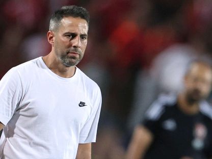 يانيك فيريرا مدرب الزمالك خلال أول مباراة قمة له أمام الأهلي في الدوري المصري 29 سبتمبر 2025 - Reuters