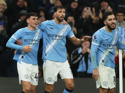 فيل فودين مهاجم مانشستر سيتي يحتفل بهدفه أمام سندرلاند في الدوري الإنجليزي الممتاز - 6 ديسمبر 2025 - Reuters