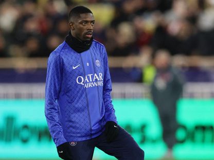 لاعب باريس سان جيرمان عثمان ديمبيلي خلال الإحماء قبل مباراة موناكو بدوري أبطال أوروبا - 17 فبراير 2026 - Reuters