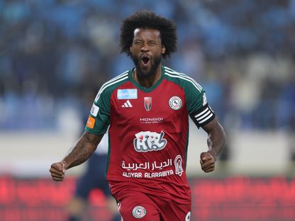 جيورجينهو فاينالدوم لاعب الاتفاق يحتفل بتسجيل هدف في مرمى الأخدود بدوري روشن السعودي - 8 فبراير 2025 - X/@Ettifaq