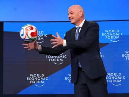 رئيس "فيفا" جياني إنفانتينو خلال المنتدى الاقتصادي العالمي في سويسرا - 22 يناير 2026 - Reuters