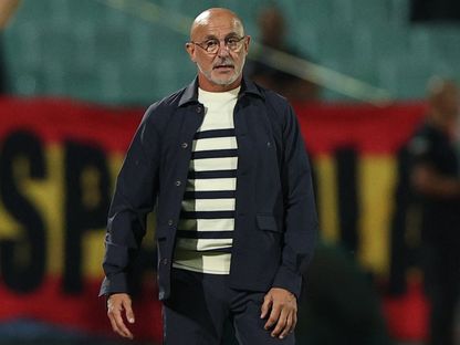 خوسيه دي لا فوينتي مدرب إسبانيا خلال مباراة بلغاريا في تصفيات كأس العالم - 4 سبتمبر 2025 - Reuters