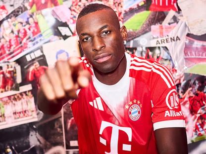 نيكولاس جاكسون أثناء تقديمه في بايرن ميونيخ - bayernmunich/x