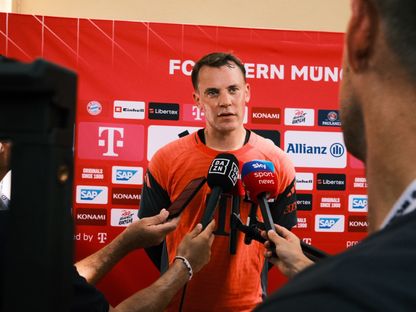 مانويل نوير حارس بايرن ميونيخ خلال حديثه إلى الصحفيين - 11 يونيو 2025 - X/@FCBayern
