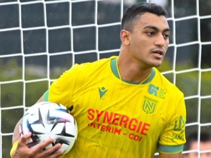 احتفال مصطفى محمد مهاجم نانت بتسجيل هدف في مرمى غانغون في مباراة ودية - 19 يوليو 2025 - X/@FCNantes