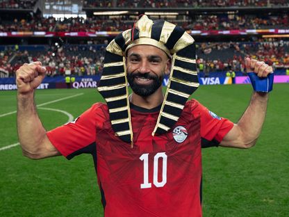 محمد صلاح قائد مصر يحتفل بالتأهل إلى ثمن نهائي كأس العالم - 3 يوليو 2026 - X/@EgyptNT