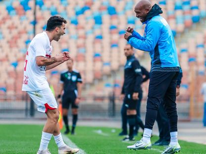 أحمد مصطفى "زيزو" لاعب الزمالك يحتفل بهدفه أمام حرس الحدود مع القائد محمود عبد الرازق "شيكابالا" - 16 يناير 2025 - X@ZSCOfficial