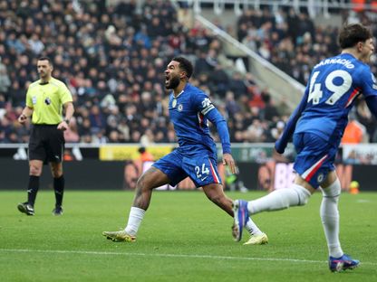 ريس جيمس يحتفل بتسجيله هدفاً لتشيلسي في مرمى نيوكاسل يونايتد - 20 ديسمبر 2025 - REUTERS