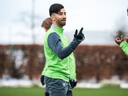 هل سيعود؟ فولفسبورغ يعاقب الجزائري عمورة لأسباب انضباطية