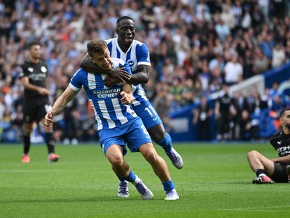 برايان غرودا لاعب برايتون يحتفل بهدفه في مرمى مانشستر سيتي في الدوري الإنجليزي - 31 أغسطس 2025 - Reuters
