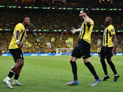 بعد تتويجه بكأس الملك.. الاتحاد يُنقذ موسم النصر