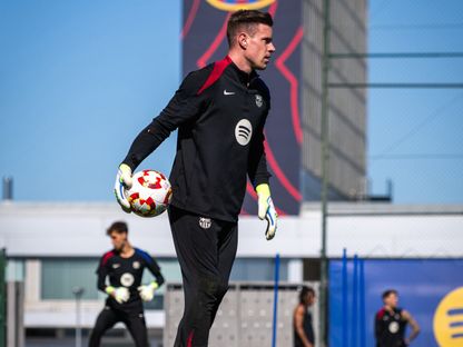 مارك أندري تير شتيغن حارس برشلونة يعود للتدريبات الجماعية بعد غياب طويل - 31 مارس 2025 - X@FCBarcelona